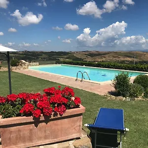 https://podere-ampella.it-tuscanyhotel.com