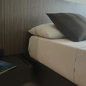 https://apartments-velasca.it-lombardy.com